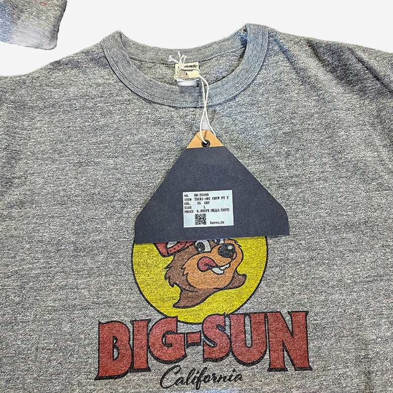 BARNS OUTFITTERS TSURI-AMI プリントTシャツ - ALBUM RICE