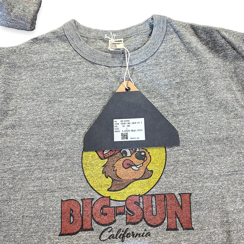BARNS OUTFITTERS TSURI-AMI プリントTシャツ