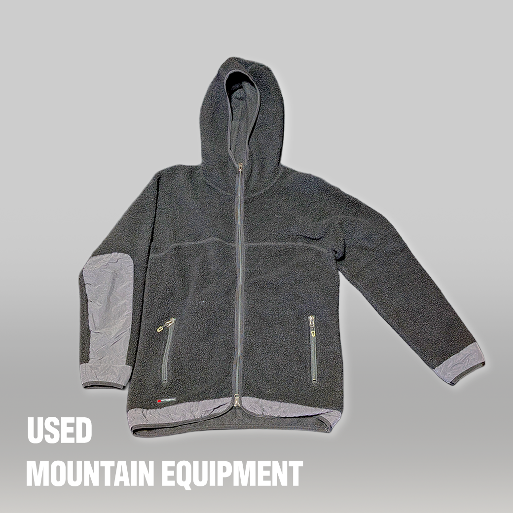 MOUNTAIN EQUIPMENT（マウンテンイクイップメント）  ボアフリース フーディジャケット／ブラック × グレー補強パネル