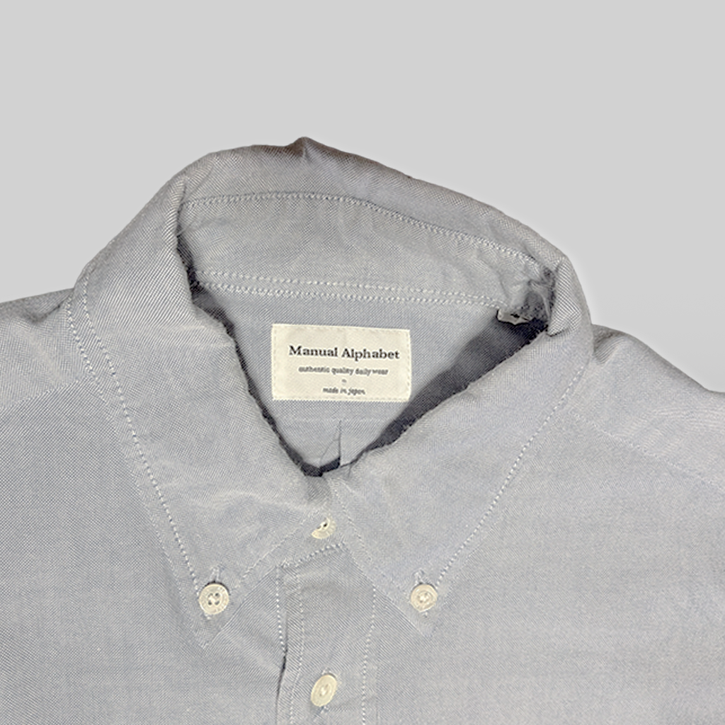 マニュアルアルファベット 日本製 シャツ タグディテール
