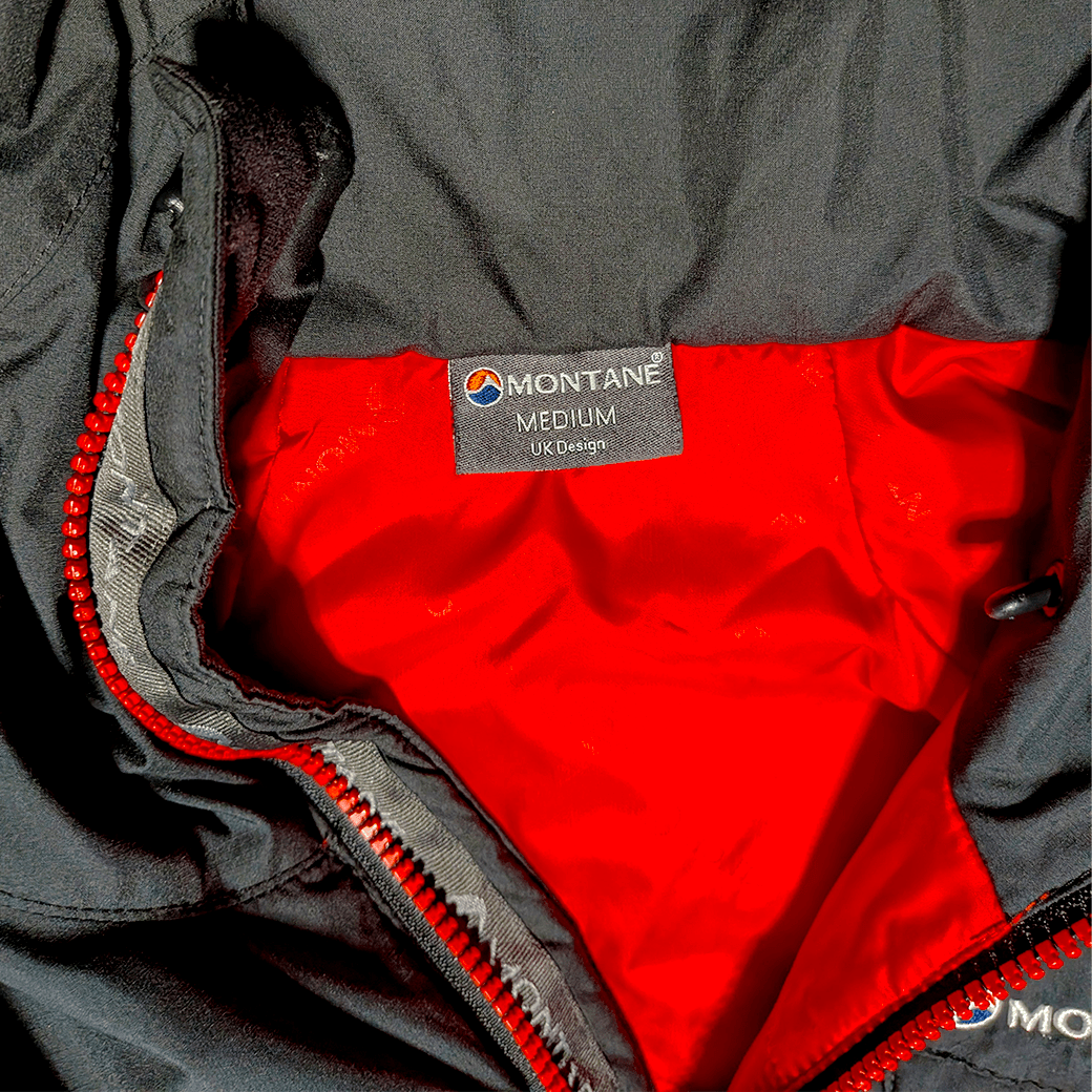 MONTANE Jacket／ブラック × レッドライニング アウター - ALBUM RICEアウター