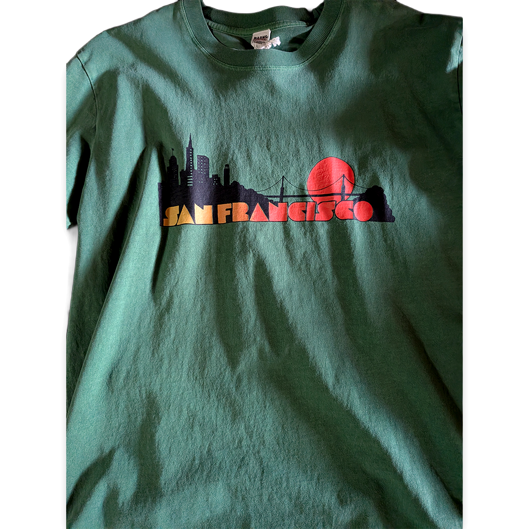 BARNS OUTFITTERS / サンフランシスコプリント 古着風ロングスリーブTシャツ グリーン